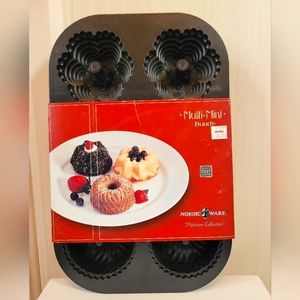 Vintage Nordic Ware bundt pan; various style; 6 small bundts; cast aluminum; NWT